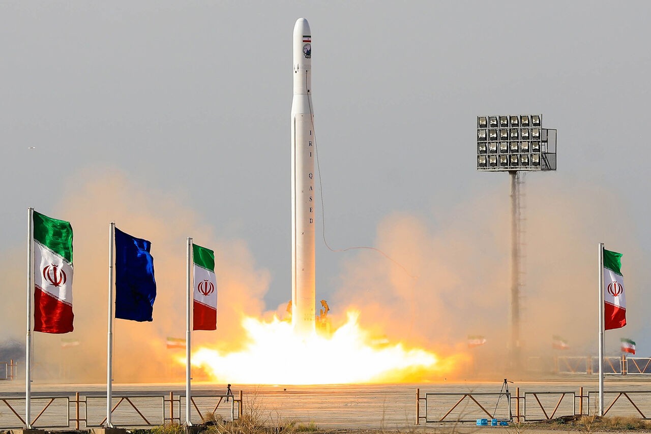 ایران از پرتاب یک ماهواره‌ نظامی به فضا خبر داد