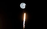 موشک فضاپیمای اسپیس‌ایکس در آستانه برخورد با سطح نیمه پنهان ماه
