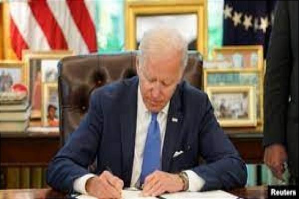 جو بایدن فرمان اجرایی دفاع از حق سقط جنین را امضا کرد