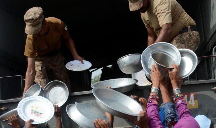 سیل در پاکستان؛ بحران کمبود و گرانی مواد غذایی