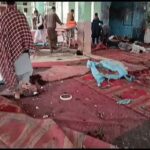 حمله انتحاری به صفوف نمازجمعه ایالت پلخمری افغانستان7 شهید و 17 زخمی برجای گذاشت