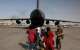 بزودی بریتانیا انتقال صدها پناهجوی افغان از پاکستان را آغاز می‌کند