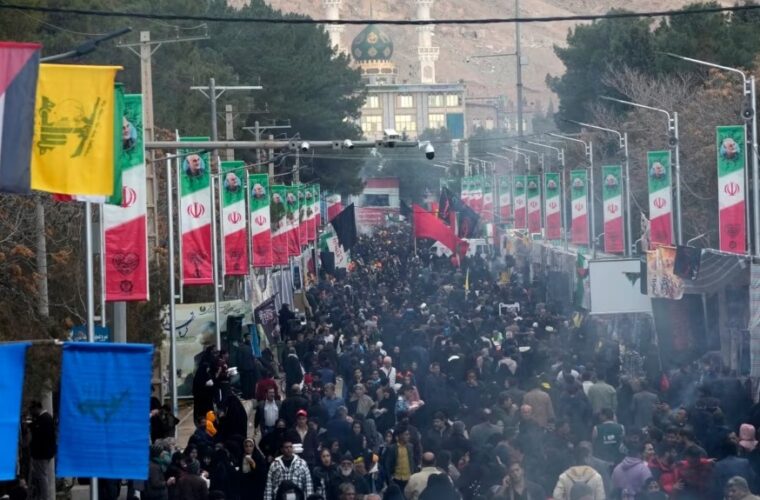 ده‌ها شهید و مجروح در پی دو انفجار انتحاری در مراسم سالگرد شهید قاسم سلیمانی در کرمان