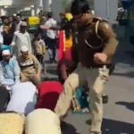 برخورد خشونت آمیز پلیس هند با نمازگزاران