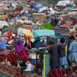 اخراج صدها پناهجو افغان از پاکستان