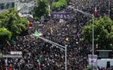 میلیون ها ایرانی در تشییع پیکر رئیس جمهور ایران شرکت کردند+ فیلم