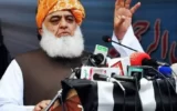 نگرانی رهبر حزب جمعیت علمای اسلام پاکستان از احتمال تشکیل امارت اسلامی در مناطق پاکستانی همجوار با افغانستان
