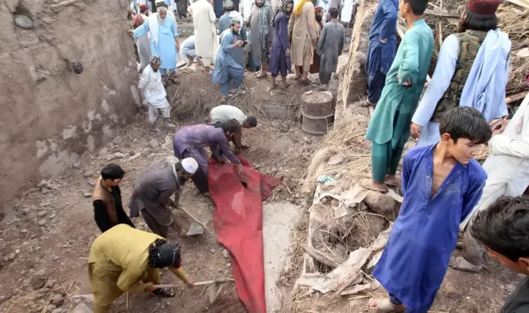 بیش از ۳۰۰ کشته و مجروح به دنبال باران سیل‌آسا و طوفان در شرق افغانستان