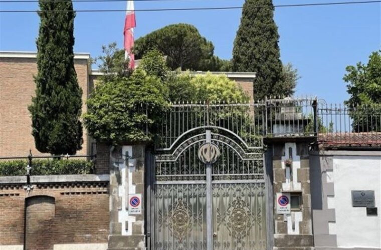 سفارت ایران در ایتالیا: ادعای رسانههای ایتالیایی درباره رونالدو کذب است سفارت ایران در ایتالیا: ادعای رسانههای ایتالیایی درباره رونالدو کذب است