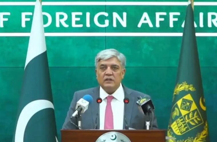 پاکستان: حق حاکمیت افغانستان و نگرانی از سلاح‌های آمریکا