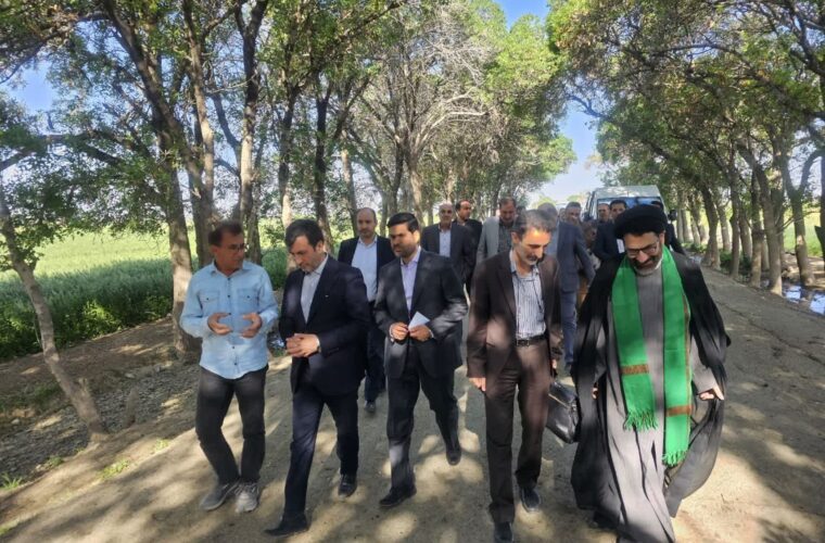 فرماندار ویژه ری در بخش فشافویه؛ رصد مسائل و ظرفیت‌ها در سفری یکروزه