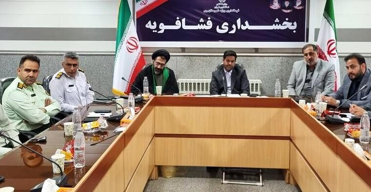 امام جمعه فشافویه: باید به فرهنگ قرآن و نهجالبلاغه برگردیم امام جمعه فشافویه: باید به فرهنگ قرآن و نهجالبلاغه برگردیم