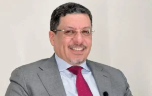 احمد عوض بن مبارک،نخستوزیر دولت مورد حمایت عربستان در یمن استعفا داد احمد عوض بن مبارک،نخستوزیر دولت مورد حمایت عربستان در یمن استعفا داد