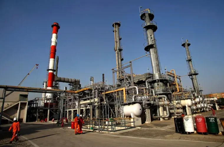 وعده ترامپ برای استخراج ذخایر «عظیم نفت» پاکستان و پیامدهای آن بر اقتصاد و انرژی منطقه