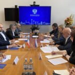 قرارداد ۲۵ میلیارد دلاری امضا شد: ساخت نیروگاههای اتمی ایران و روسیه؛ تأکید مقامات بر توسعه تعاملات راهبردی قرارداد ۲۵ میلیارد دلاری امضا شد: ساخت نیروگاههای اتمی ایران و روسیه؛ تأکید مقامات بر توسعه تعاملات راهبردی