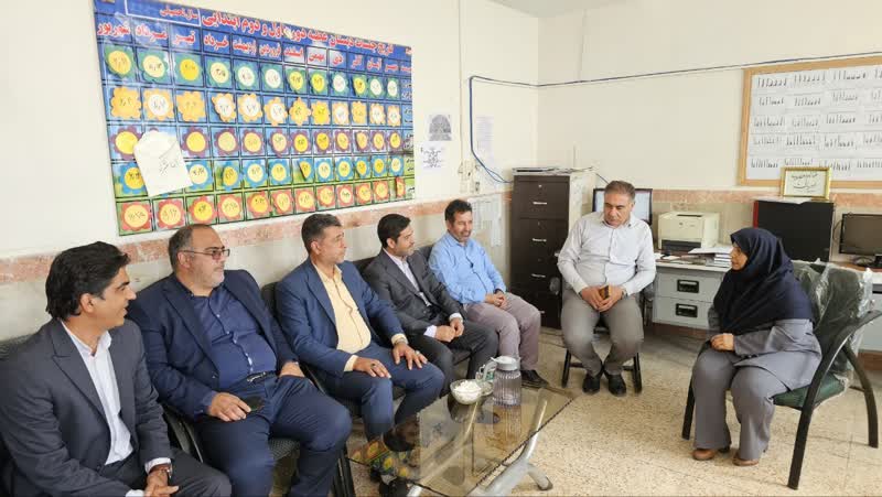 تداوم بازدید بخشدار فشافویه از مدارس؛ بخشدار از زیرساختهای آموزشی حسنآباد و ابراهیمآباد بازدید کرد 2 kolayninews1404 07 1061