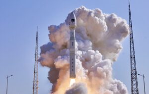 ماهواره فراطیفی پاکستان با موفقیت پرتاب شد؛ گامی مشترک با چین برای افزایش ظرفیت‌های بومی