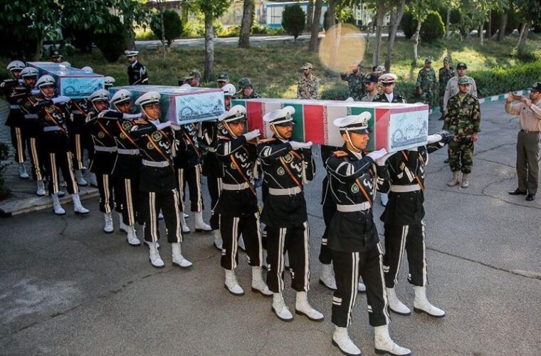 گزارش صلیب سرخ جهانی: تلاشهای دشوار ایران و عراق برای یافتن ۵۲ هزار مفقود جنگ هشت ساله در مناطق آلوده ادامه دارد گزارش صلیب سرخ جهانی: تلاشهای دشوار ایران و عراق برای یافتن ۵۲ هزار مفقود جنگ هشت ساله در مناطق آلوده ادامه دارد