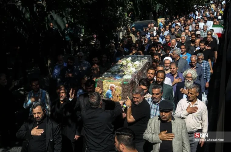 محمد کاسبی هنرمند متعهد و انقلابی؛ مراسم خاکسپاری بازیگر پیشکسوت زیر سایه مواضع سیاسیاش محمد کاسبی هنرمند متعهد و انقلابی؛ مراسم خاکسپاری بازیگر پیشکسوت زیر سایه مواضع سیاسیاش