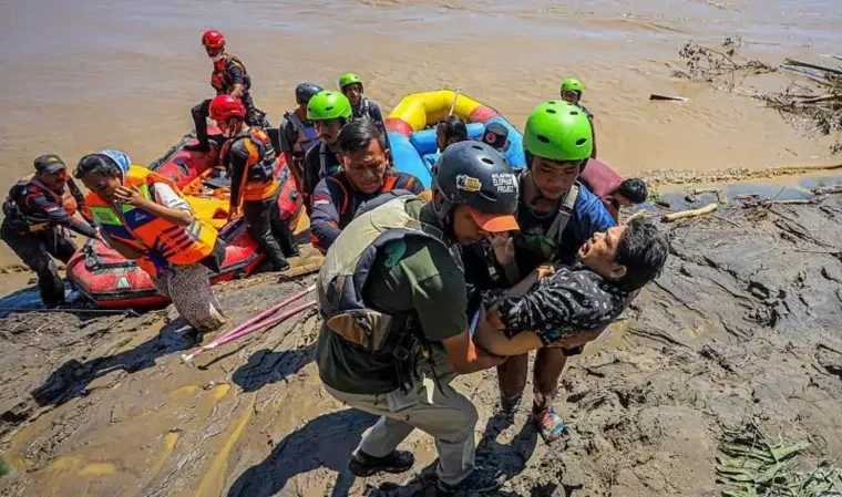 سیل شدید جنوب شرق آسیا صدها کشته و مفقود بر جای گذاشت؛ بحران انسانی در سوماترا و هشدار درباره تغییرات اقلیمی
