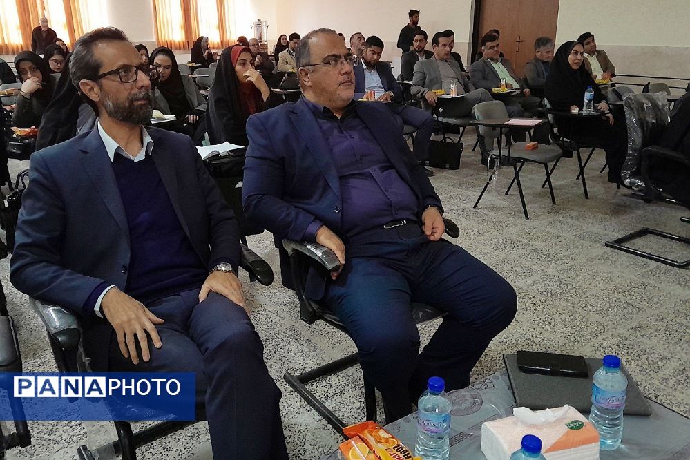 نشست مدیران فشافویه بر قانون‌مداری، کیفیت آموزشی و سلامت دانش‌آموزان متمرکز شد