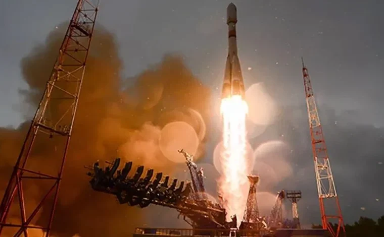 پرتاب موفق ۳ ماهواره ایرانی با موشک سایوز از پایگاه روسیه