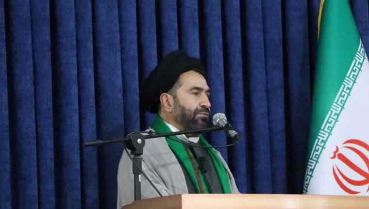 نقد منصفانه و حمایت از دولت و معیشت مردم در تریبون نماز جمعه فشافویه نقد منصفانه و حمایت از دولت و معیشت مردم در تریبون نماز جمعه فشافویه