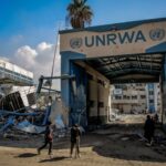 حمله رژیم صهیونیستی به مقر آنروا در قدس | تخریب آژانس UNRWA و پایین کشیدن پرچم سازمان ملل حمله رژیم صهیونیستی به مقر آنروا در قدس | تخریب آژانس UNRWA و پایین کشیدن پرچم سازمان ملل