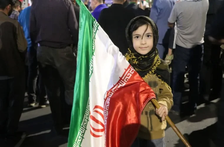 مقاومت در دل کودکان: غرفه‌های فرهنگی در شهر حسن‌ آباد