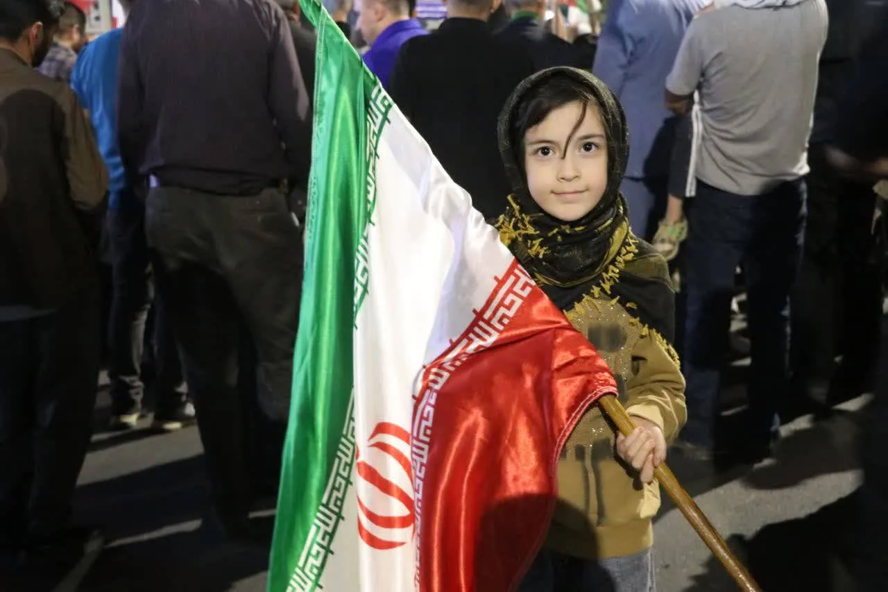 مقاومت در دل کودکان: غرفه‌های فرهنگی در شهر حسن‌ آباد