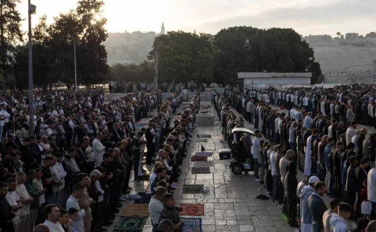 ۱۴۰ هزار فلسطینی نماز عید را در مسجدالاقصی اقامه کردند