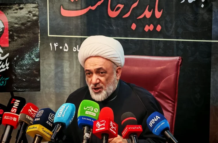 بیش از ۷۰۰ موکب در مسیر جاماندگان اربعین به زائران خدمترسانی میکنند بیش از ۷۰۰ موکب در مسیر جاماندگان اربعین به زائران خدمترسانی میکنند