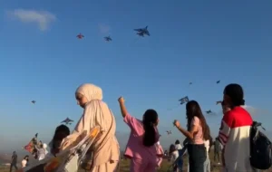 جشنواره بادبادک‌ها در جنوب لبنان پیام جنگ را تغییر دادند